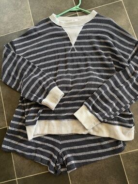 Striped Crewneck Pullover in Black and Gray